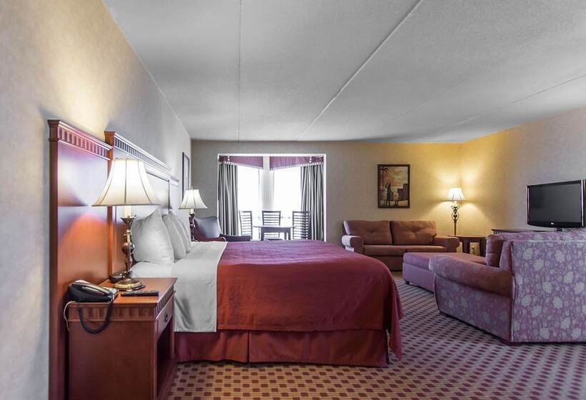 ホテル Quality Inn & Suites Bay Front