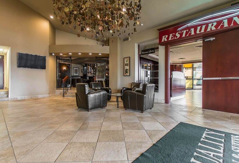 Отель Quality Inn & Suites Bay Front