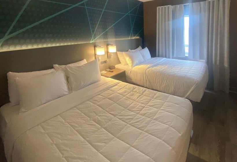 Отель Comfort Suites