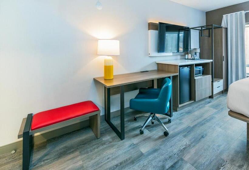 هتل Comfort Suites
