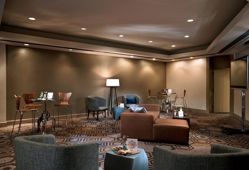 هتل Toronto Marriott City Centre