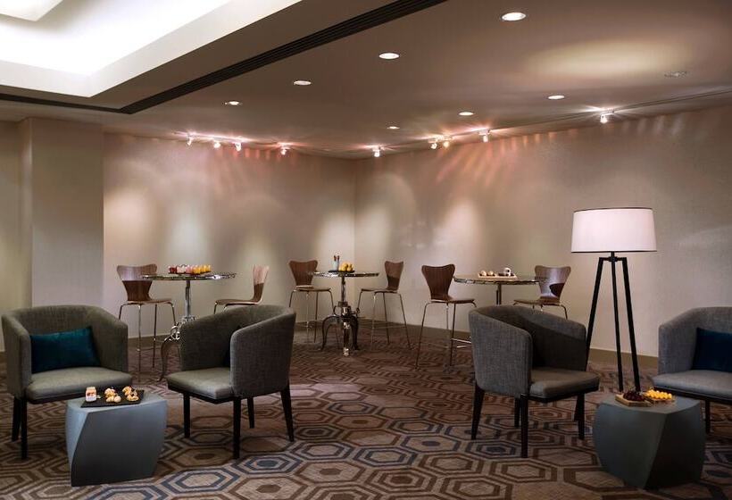 هتل Toronto Marriott City Centre