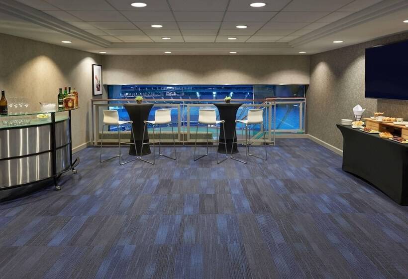 هتل Toronto Marriott City Centre