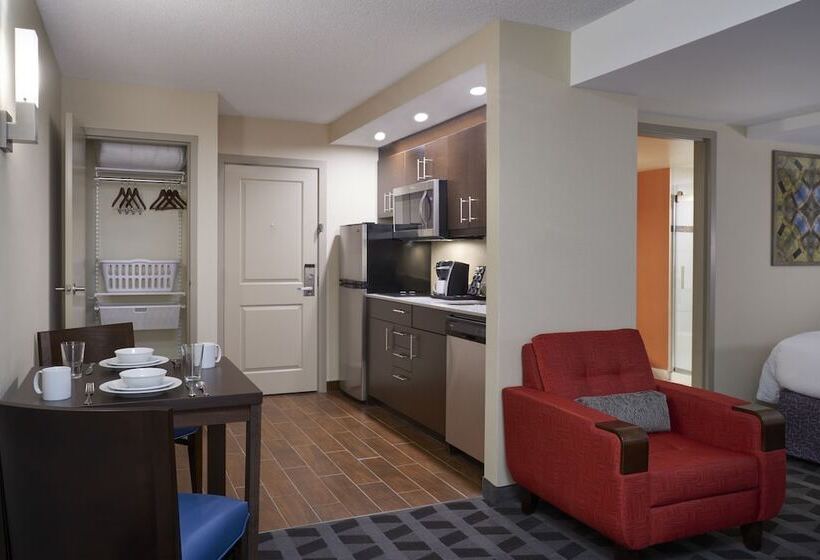 Hotel Towneplace Suites By Marriott Windsor