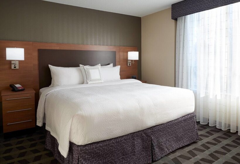 Hotel Towneplace Suites By Marriott Windsor