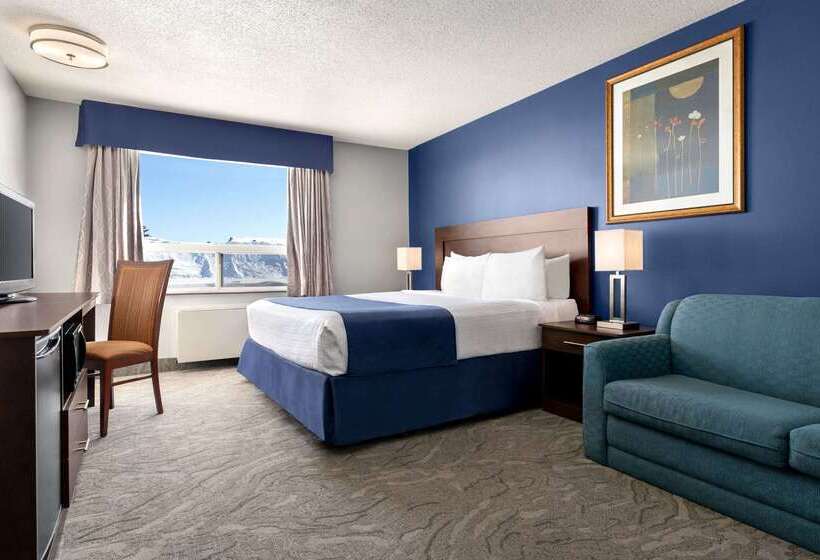 هتل Travelodge By Wyndham Timmins