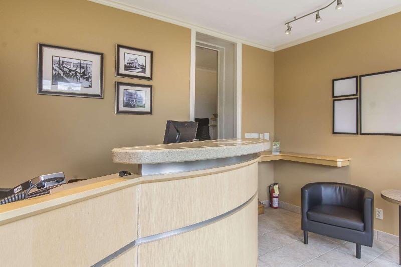 מוטל Rodeway Inn King William