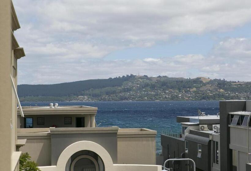 모텔 The Reef Resort