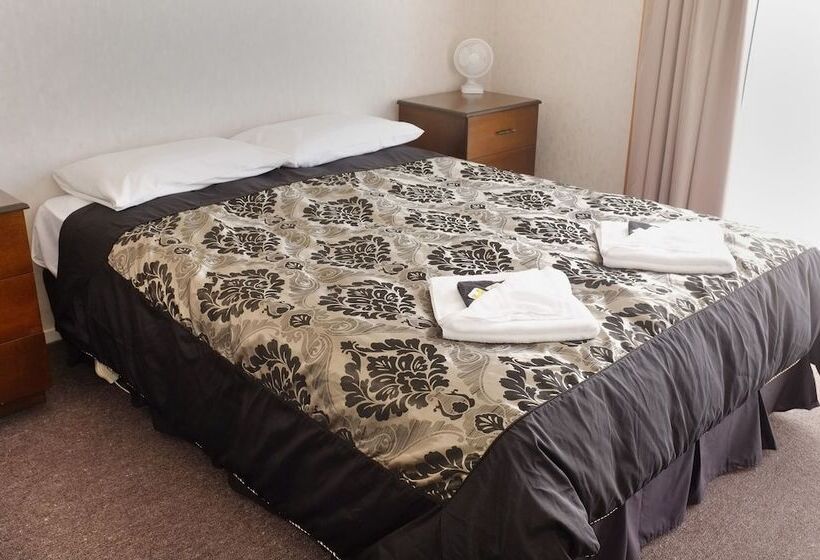 Westport Motels
