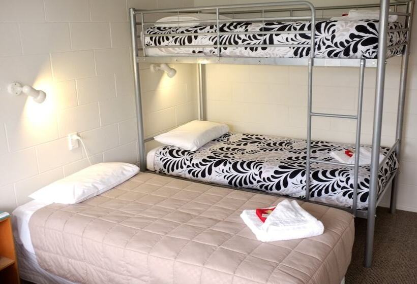 Westport Motels