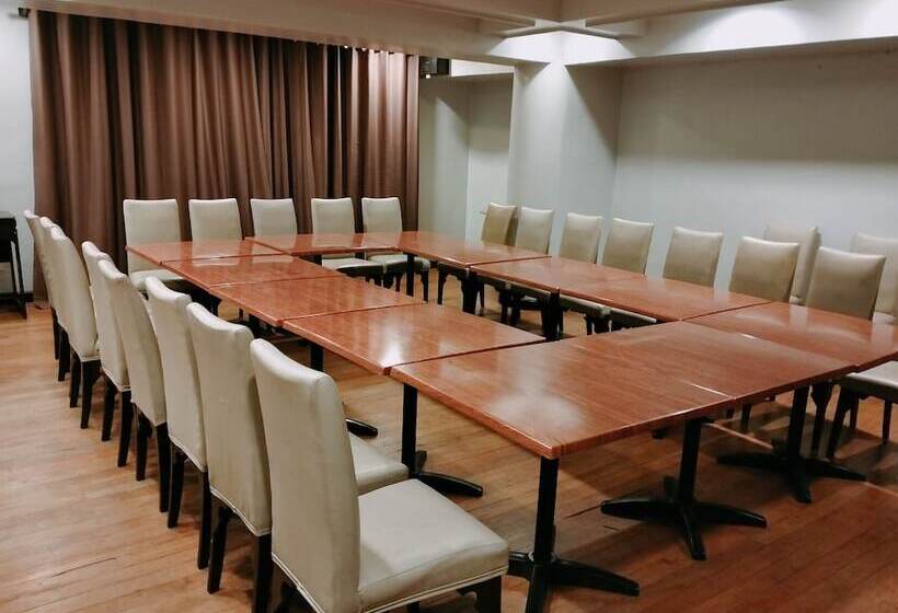 Arzo Hotel Manila