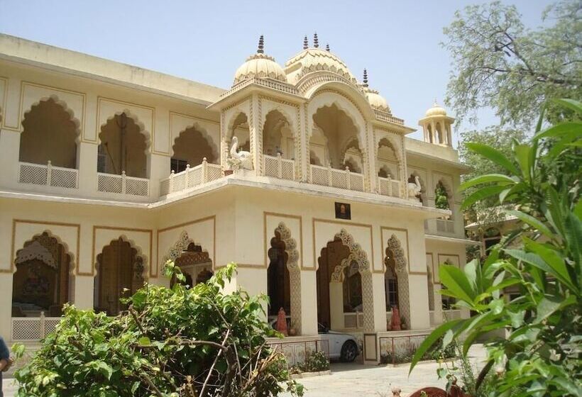 هتل Bissau Palace