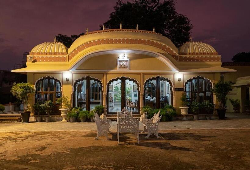 هتل Narain Niwas Palace