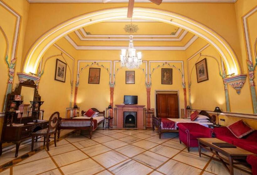 هتل Narain Niwas Palace