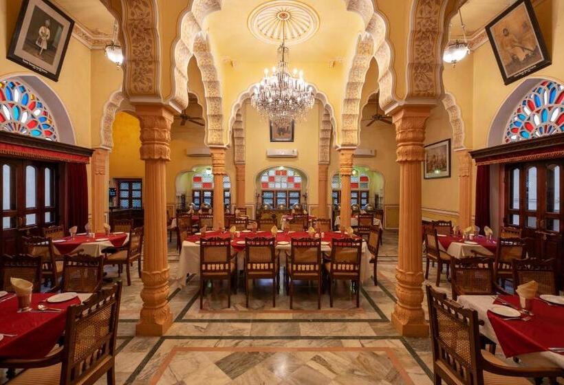 هتل Narain Niwas Palace