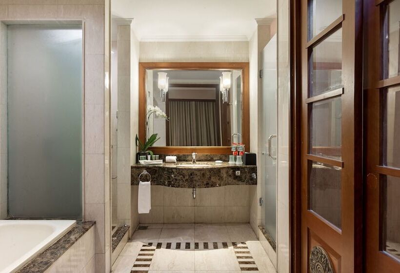 هتل Santika Bandung