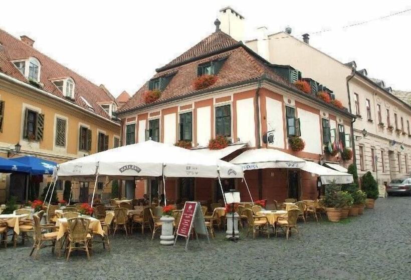 Отель Senator Ház