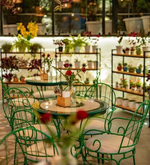 هتل Shervani Hilltop Resort
