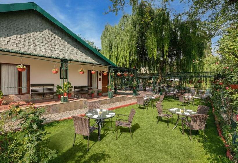 هتل Shervani Hilltop Resort