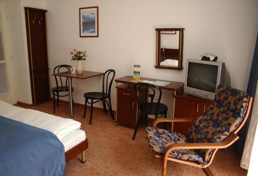 هتل Siesta Club Apartman Harkány