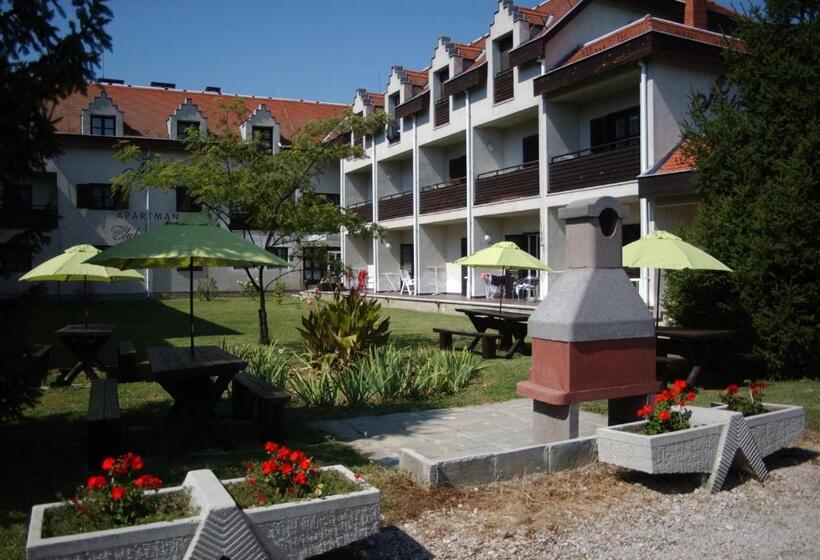 هتل Siesta Club Apartman Harkány