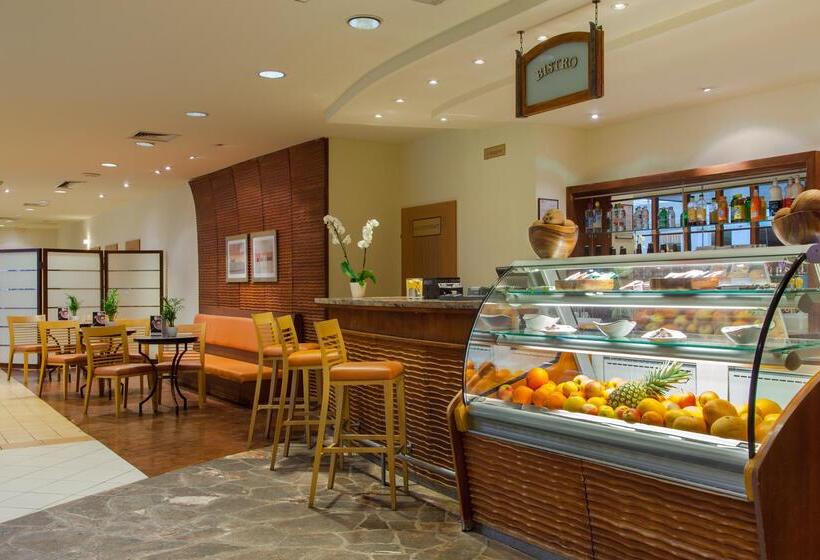 هتل Verdi Budapest Aquincum