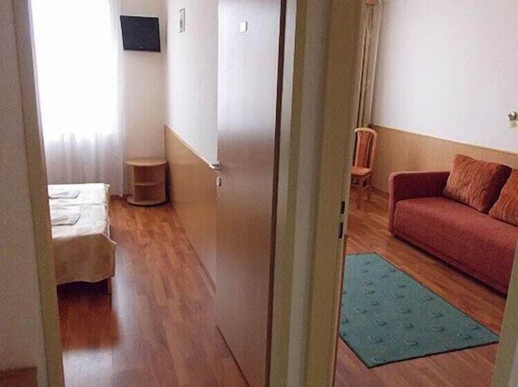 Fotos del hotel Zuglo:  6