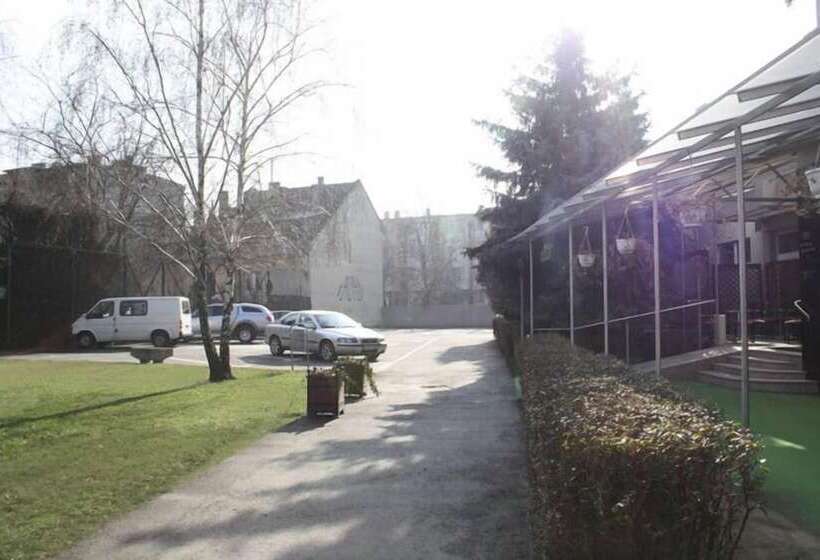 Fotos del hotel Zuglo:  31