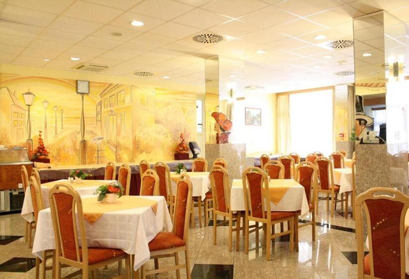 Fotos del hotel Zuglo:  16