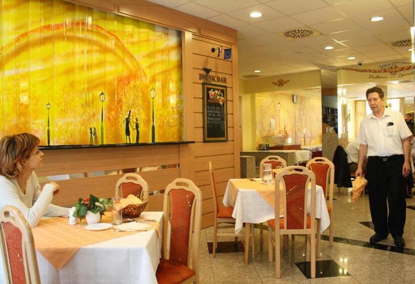 Fotos del hotel Zuglo:  15