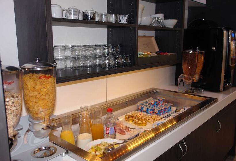 Brit Hotel Confort Rouen Centre