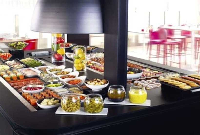 בית מלון כפרי Campanile Evry Est Saint Germain Les Corbeil