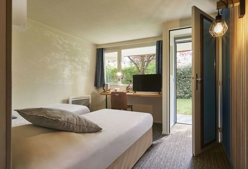 ホテル The Originals City Hôtel La Verrière Yvelines