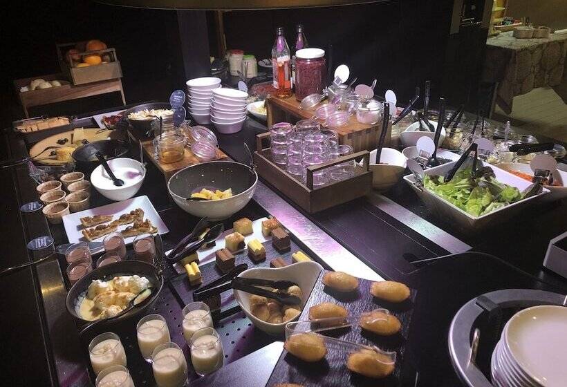 ホテル Campanile Lorient  Lanester