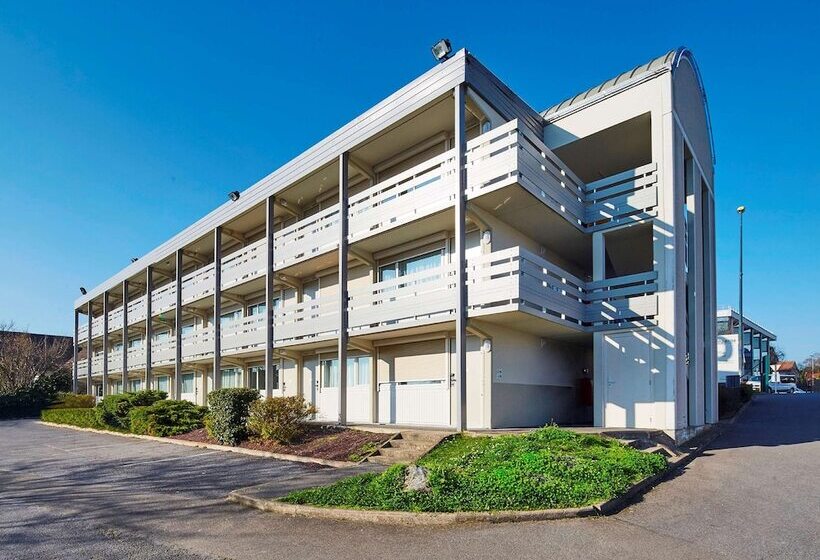Отель Campanile Marne La Vallée Chelles