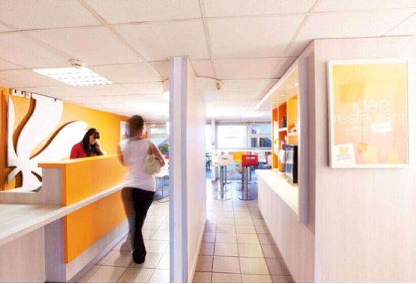 هتل Campanile Metz   Jouy Aux Arches