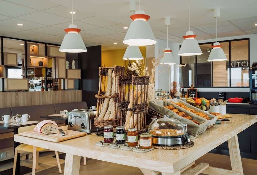 هتل Campanile Metz   Jouy Aux Arches