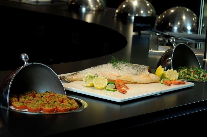 בית מלון כפרי Campanile Paris Ouest Chaville