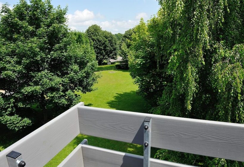 هتل Campanile Pont A Mousson