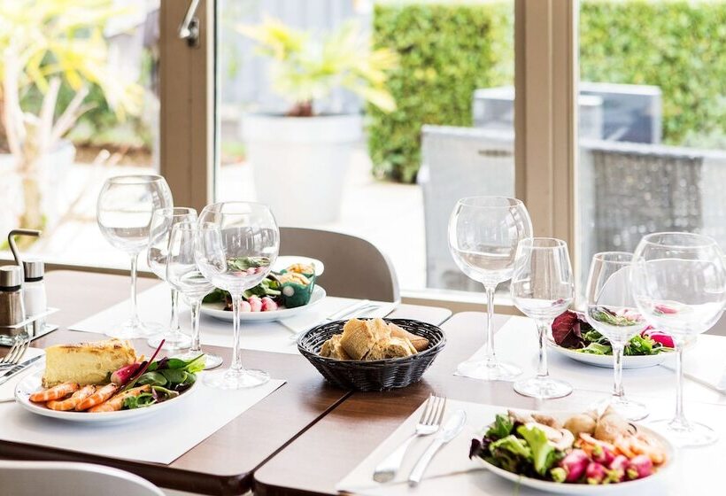 Отель Campanile Reims Est  Taissy