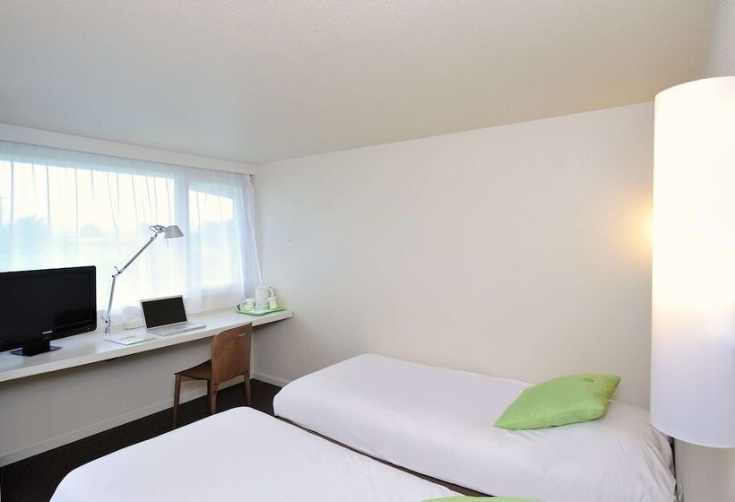 Отель Campanile Reims Est  Taissy