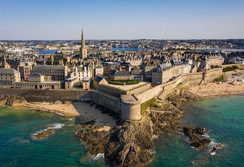 هتل Campanile Saint Malo ~ Saint Jouan Des Guerets