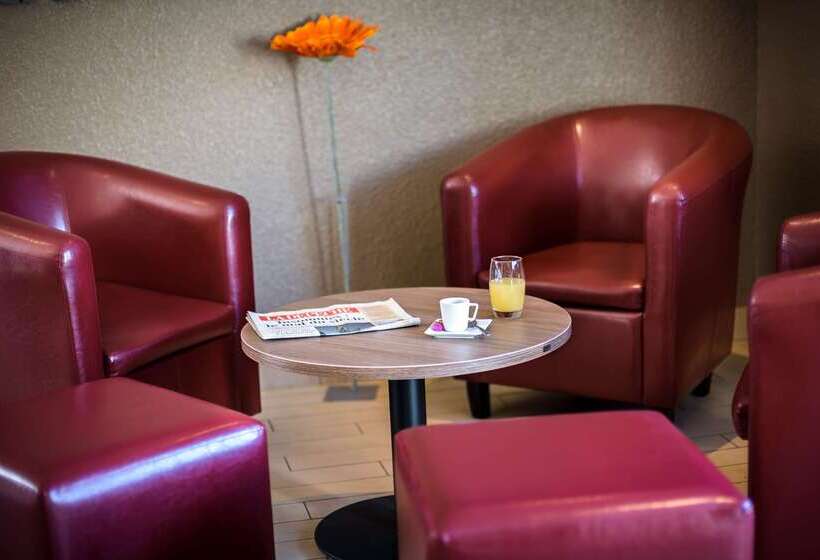 בית מלון כפרי Campanile Toulouse Sesquieres