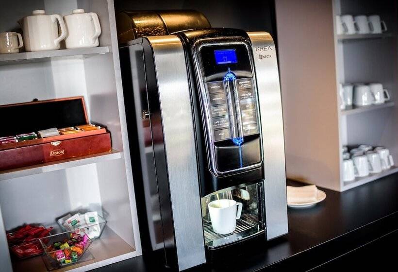 בית מלון כפרי Campanile Toulouse Sesquieres