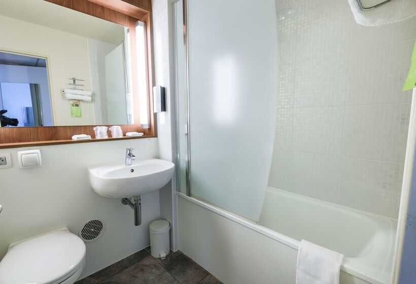 בית מלון כפרי Campanile Toulouse Purpan