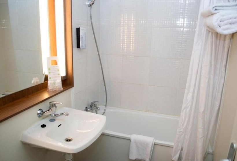 בית מלון כפרי Campanile Villeneuve Sur Lot