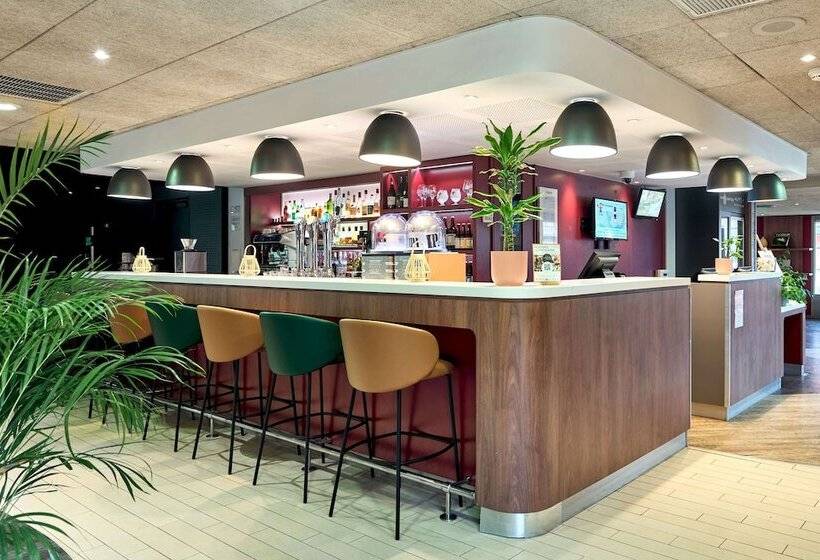 酒店 Campanile Villennes Sur Seine   Poissy   Hôtel Rénové En 2024