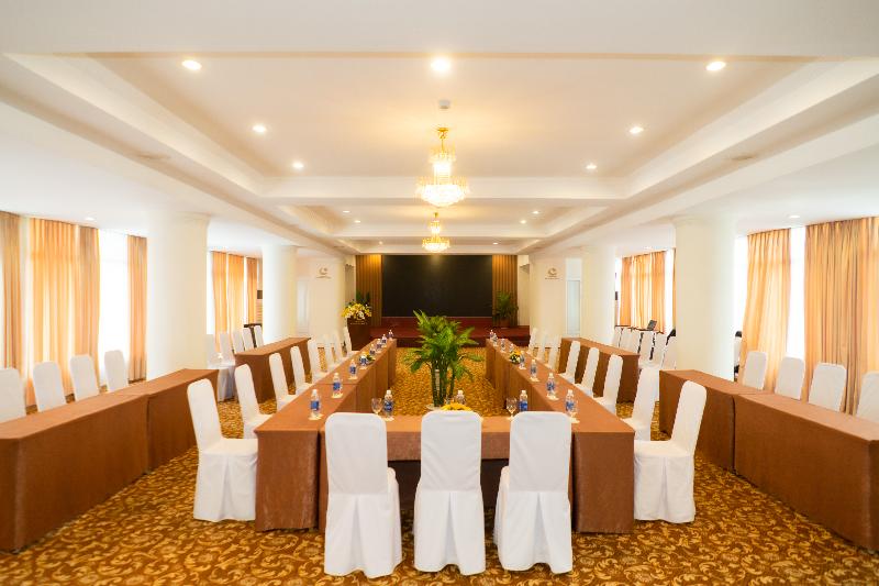 Century Riverside Hotel Hue