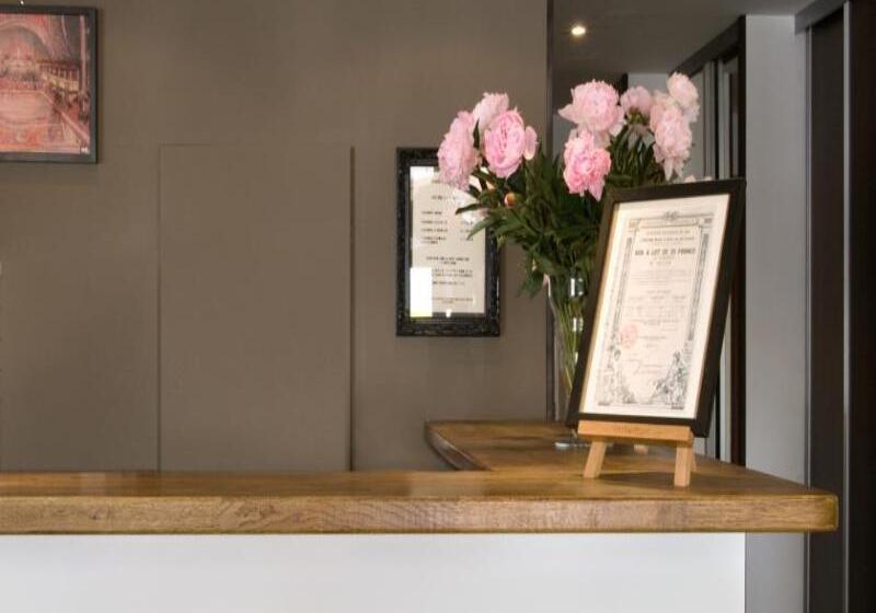 Fotos del hotel Hôtel De L'exposition - Tour Eiffel:  6