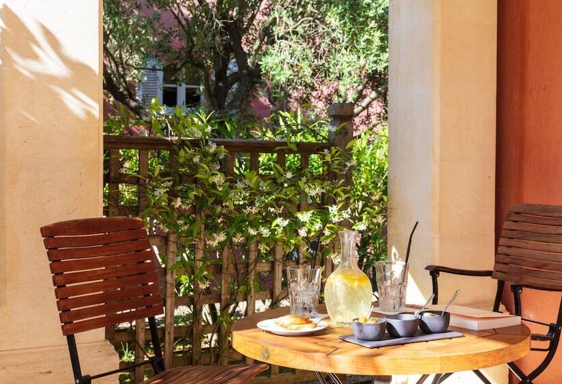 Отель Le Domaine De L Astragale